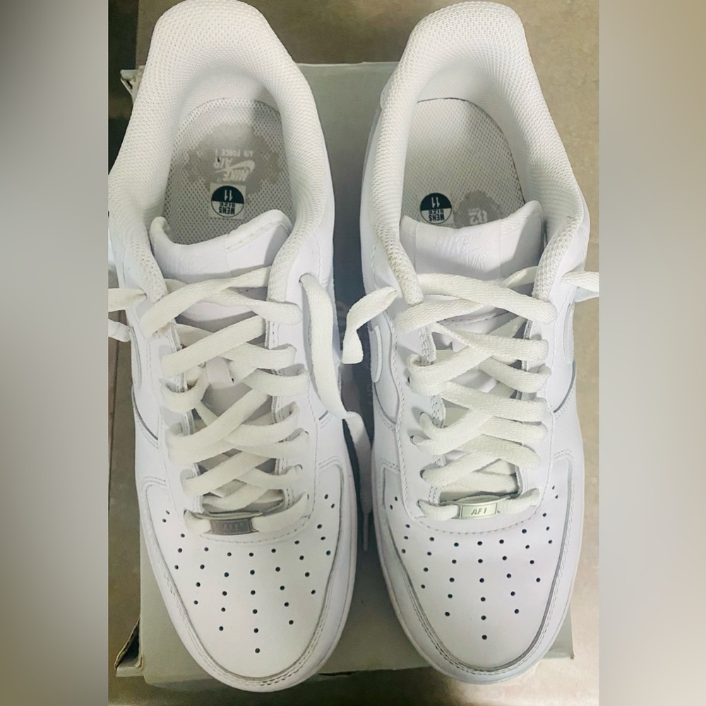 Men’s sz 11 Air Force 1 ‘07